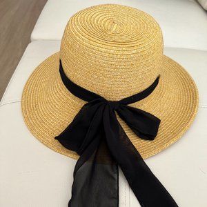 Kallina Sun hat